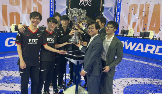 儿时偶像是 儿时偶像是