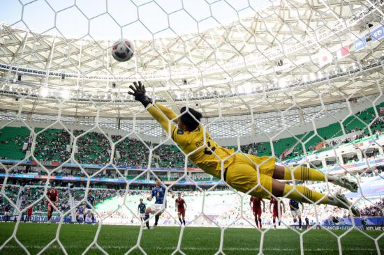 在比赛或演 在比赛或演