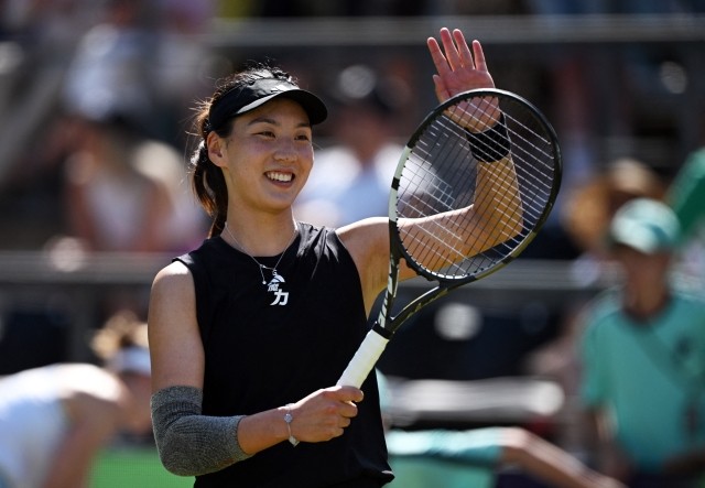 凌空抽射 凌空抽射