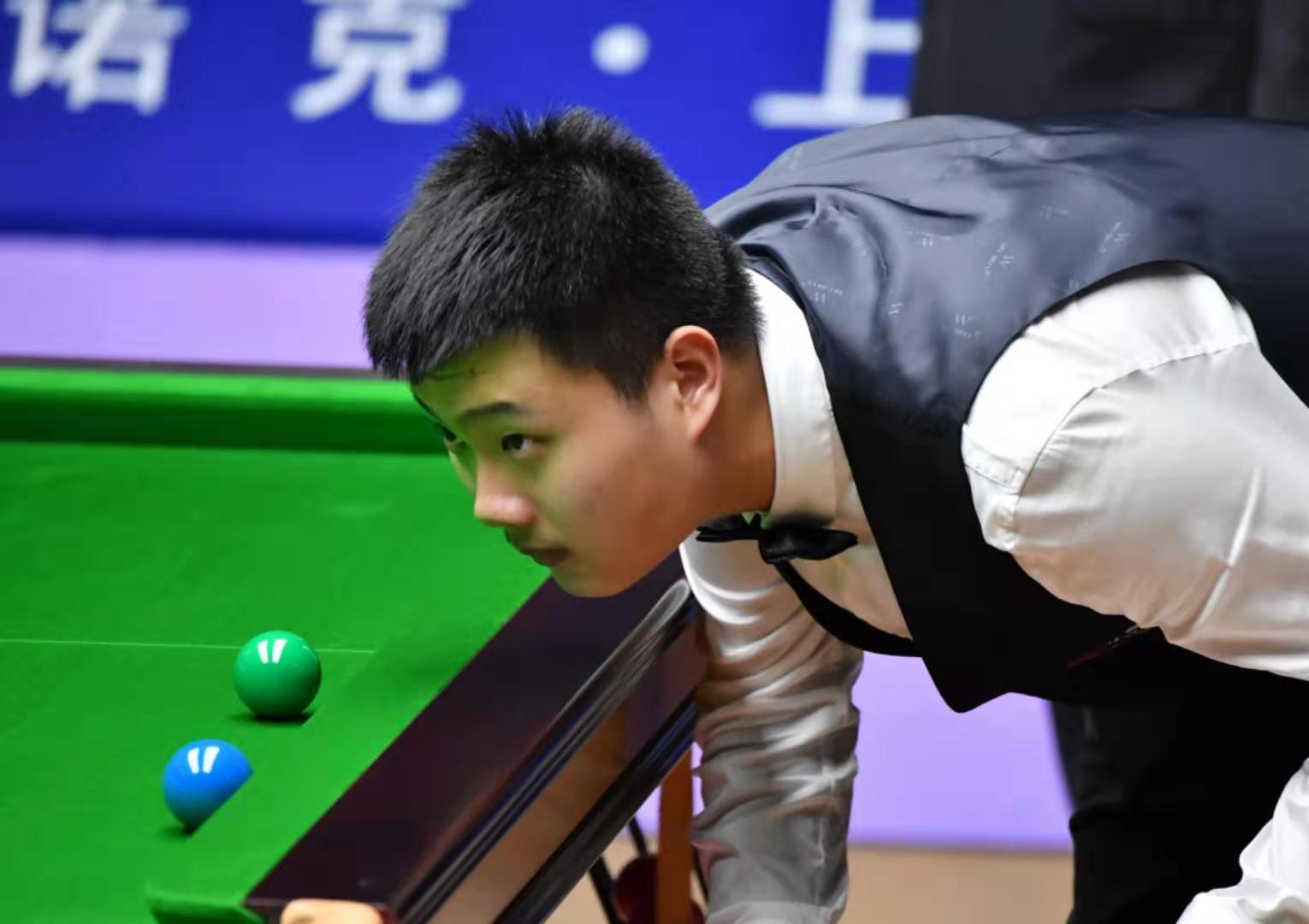 的训练和坚 的训练和坚