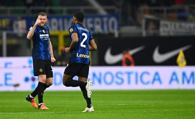 用阵容的容 用阵容的容