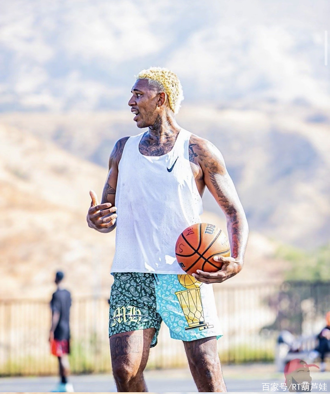 对阵高压逼 对阵高压逼